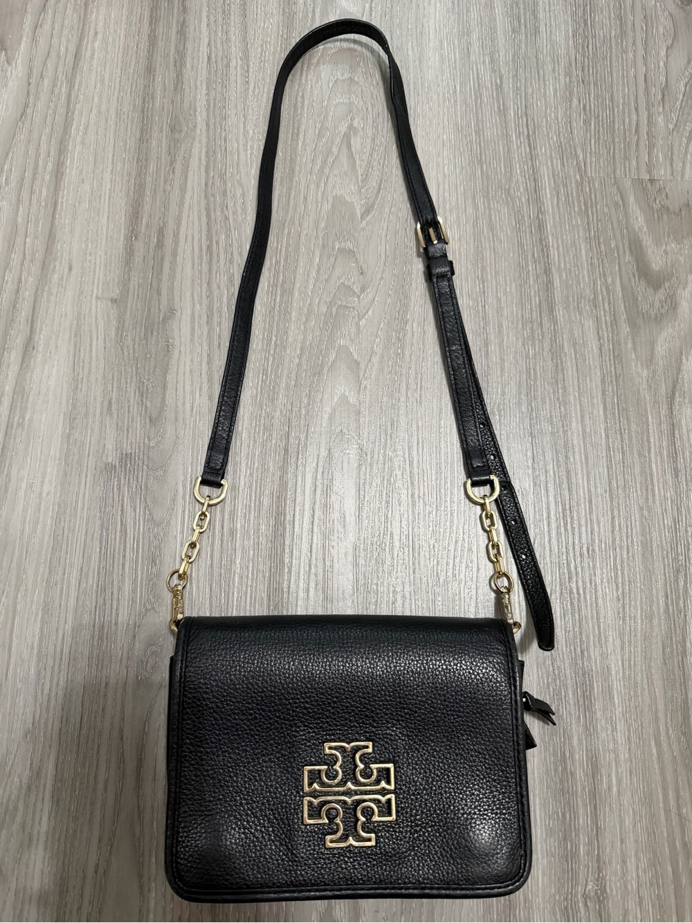 Tory Burch Black Pebbled Leather Crossbody with Gold Logo - Picture 2 of 7